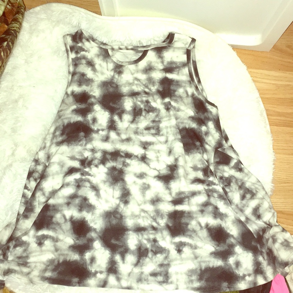 Marbel no sleeve Floweli shirt